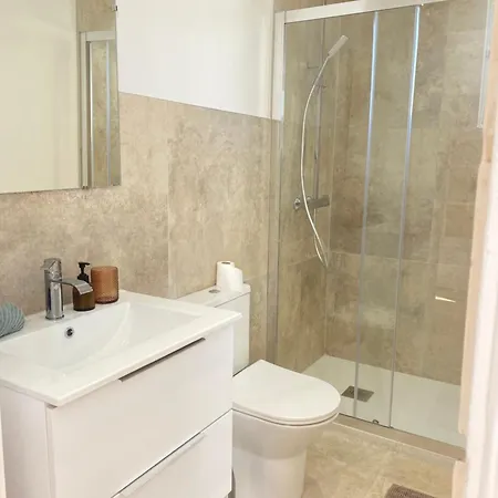 Great Flat! 10 Minute Walk From Train Station And Palais Apartment Cannes