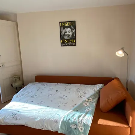 Great Flat! 10 Minute Walk From Train Station And Palais *